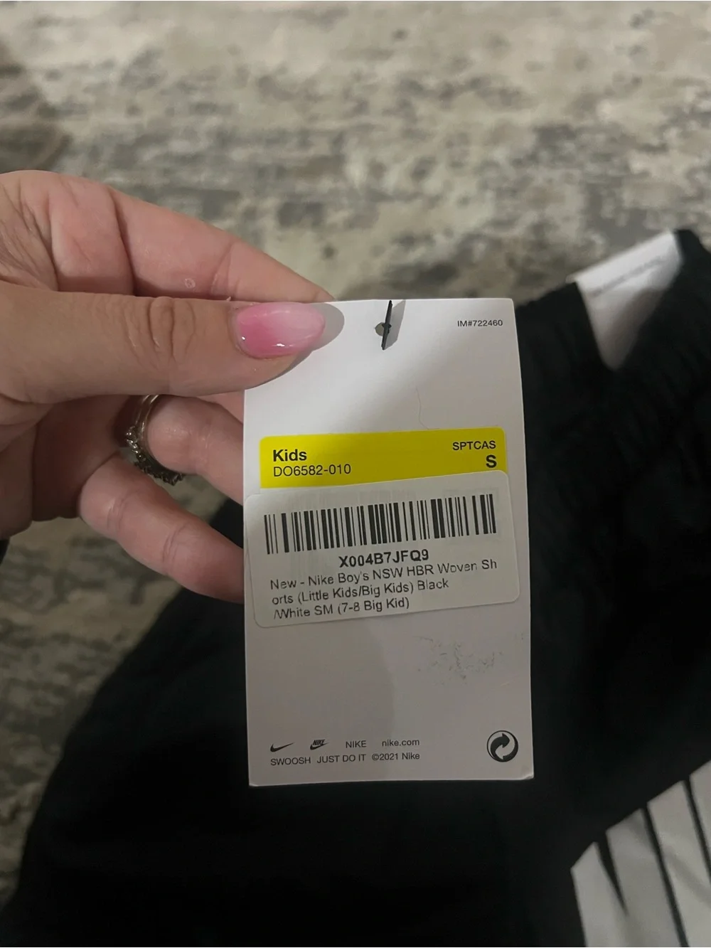 NWT Nike Black Sportswear Club Woven Shorts Size Small